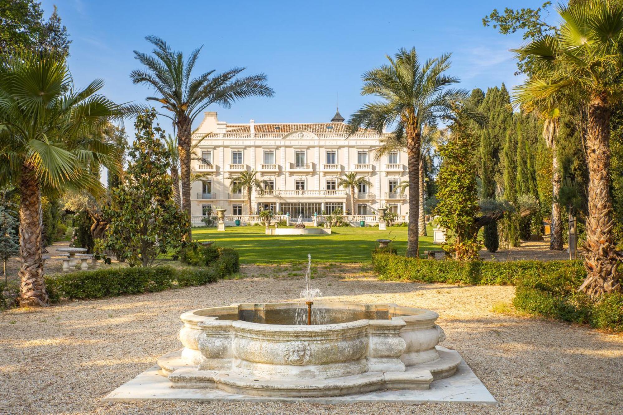 Chateau Hermitage De Combas Aparthotel Servian Exterior photo
