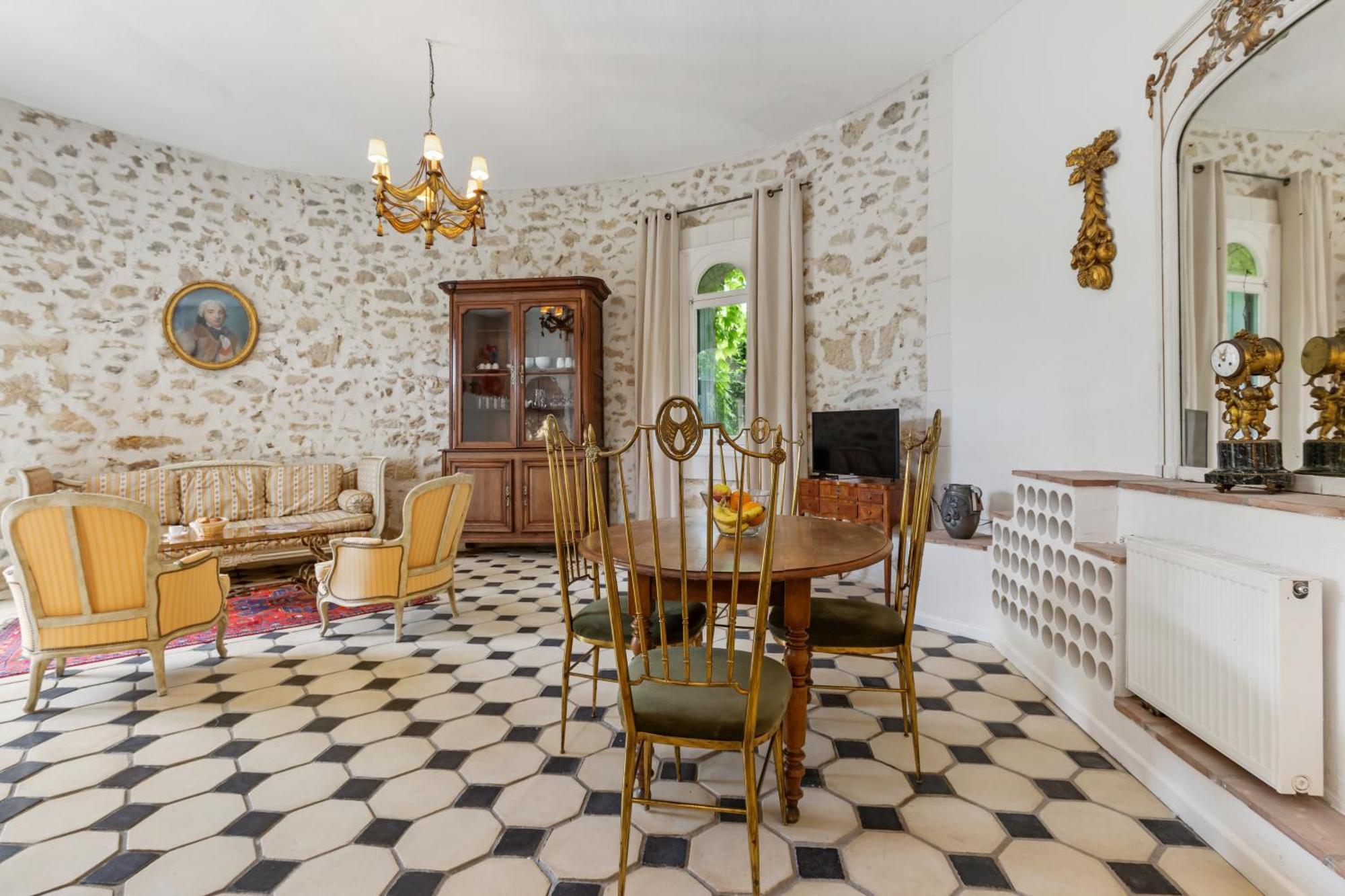Chateau Hermitage De Combas Aparthotel Servian Exterior photo