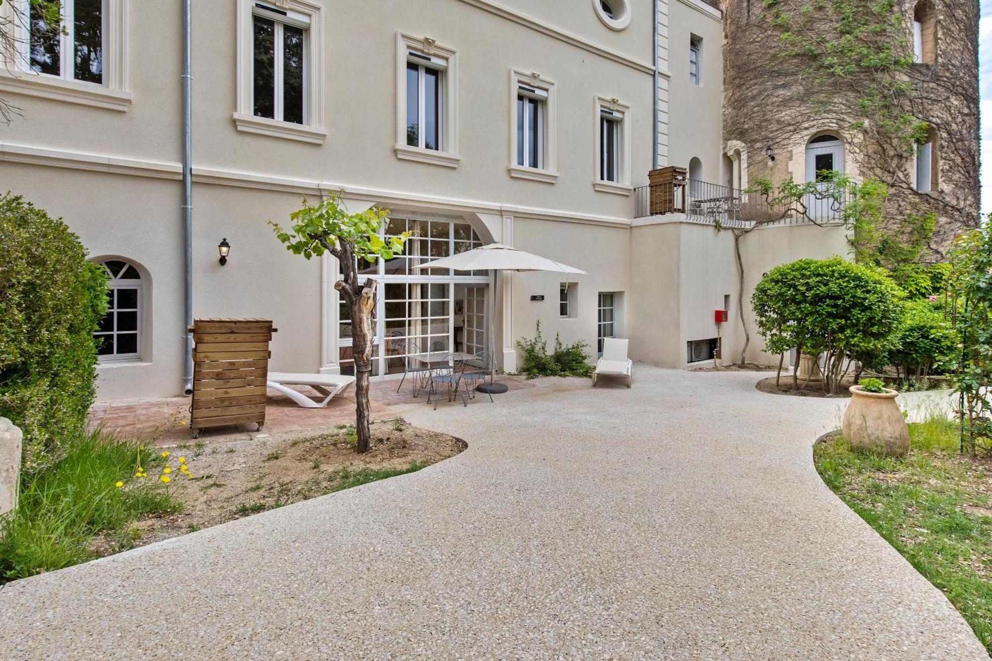 Chateau Hermitage De Combas Aparthotel Servian Room photo