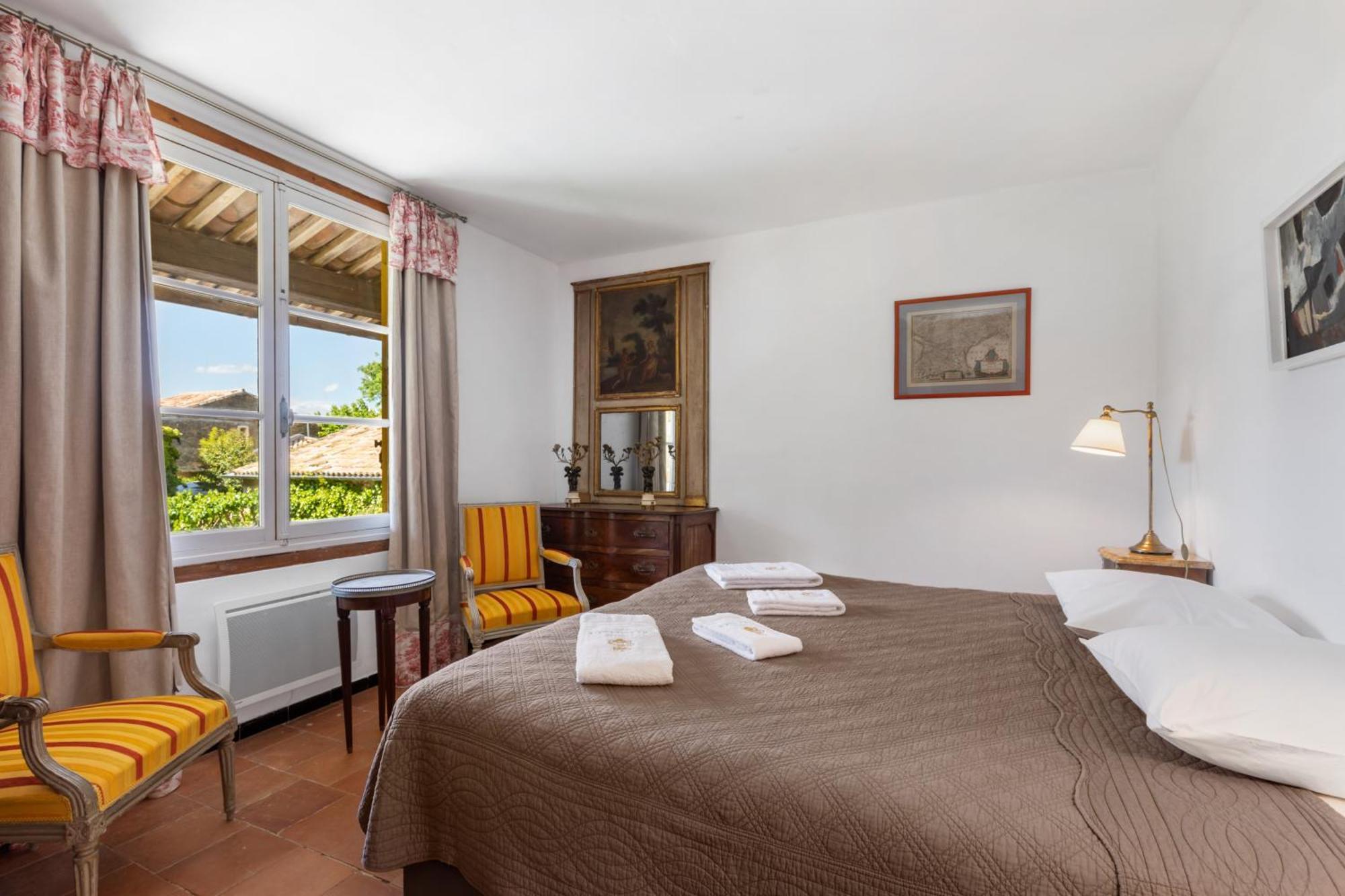 Chateau Hermitage De Combas Aparthotel Servian Exterior photo
